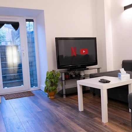 Flat Near Peak District Apartment Mossley Exterior foto